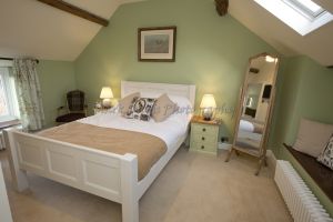 _gorgeous low burn cottage 43.jpg